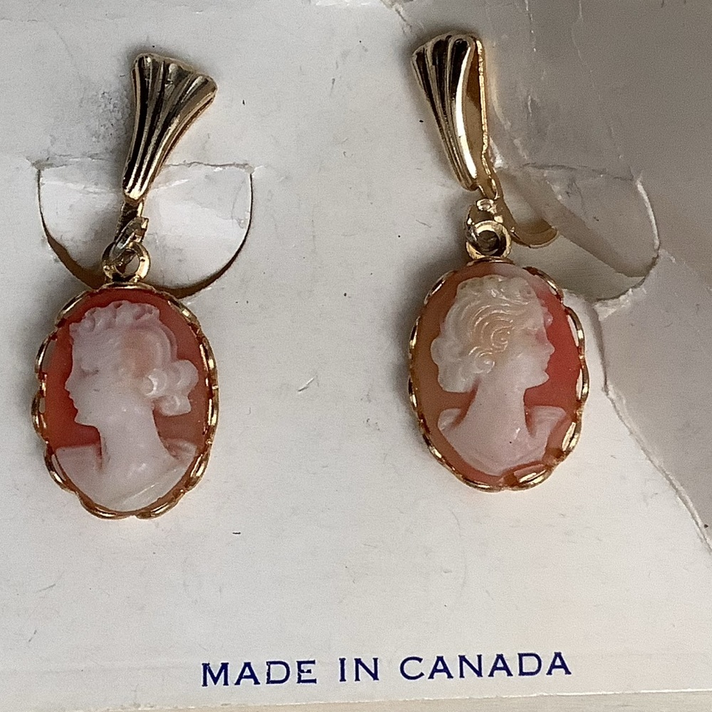 Vintage cameo clip on earrings